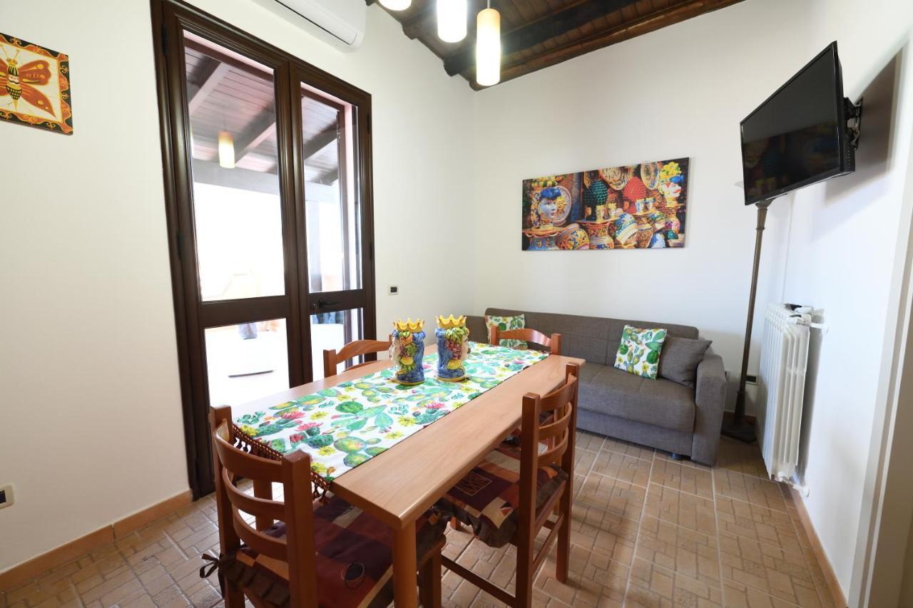 By The Sea Bed & Breakfast แตร์ราซีนี ภายนอก รูปภาพ